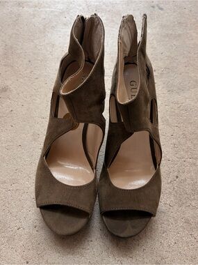 Guess Olive Brown Suede Cutout Peep-Toe Heels